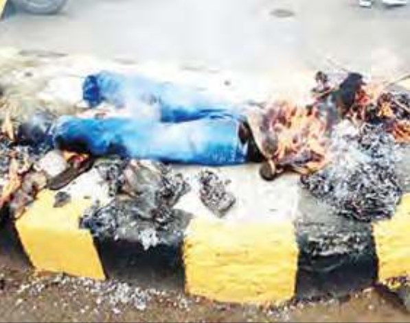 विद्यार्थियों ने किया परीक्षा का बहिष्कार