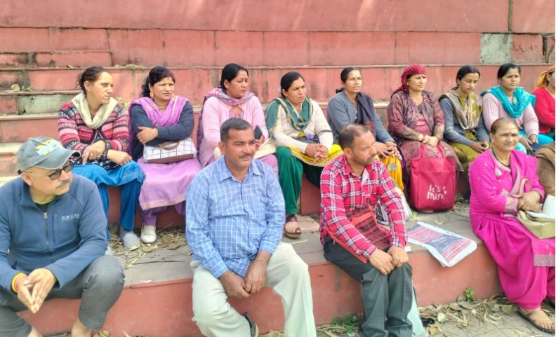 हक की लड़ाई तेज: मिड-डे मील वर्करों ने 22 जून की हड़ताल को सफल ब...