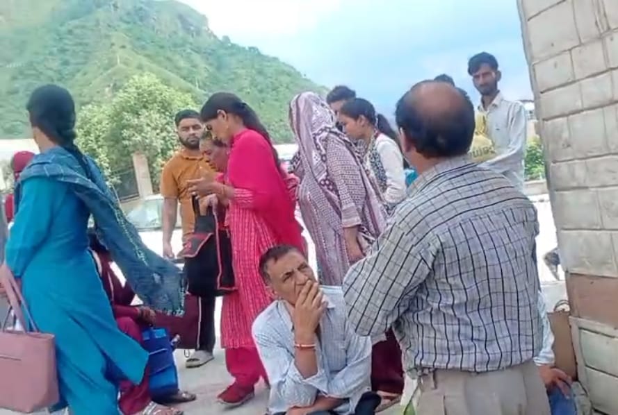 एम्स, बिलासपुर को अभी ख़ुद का इलाज़ करने की जरूरत