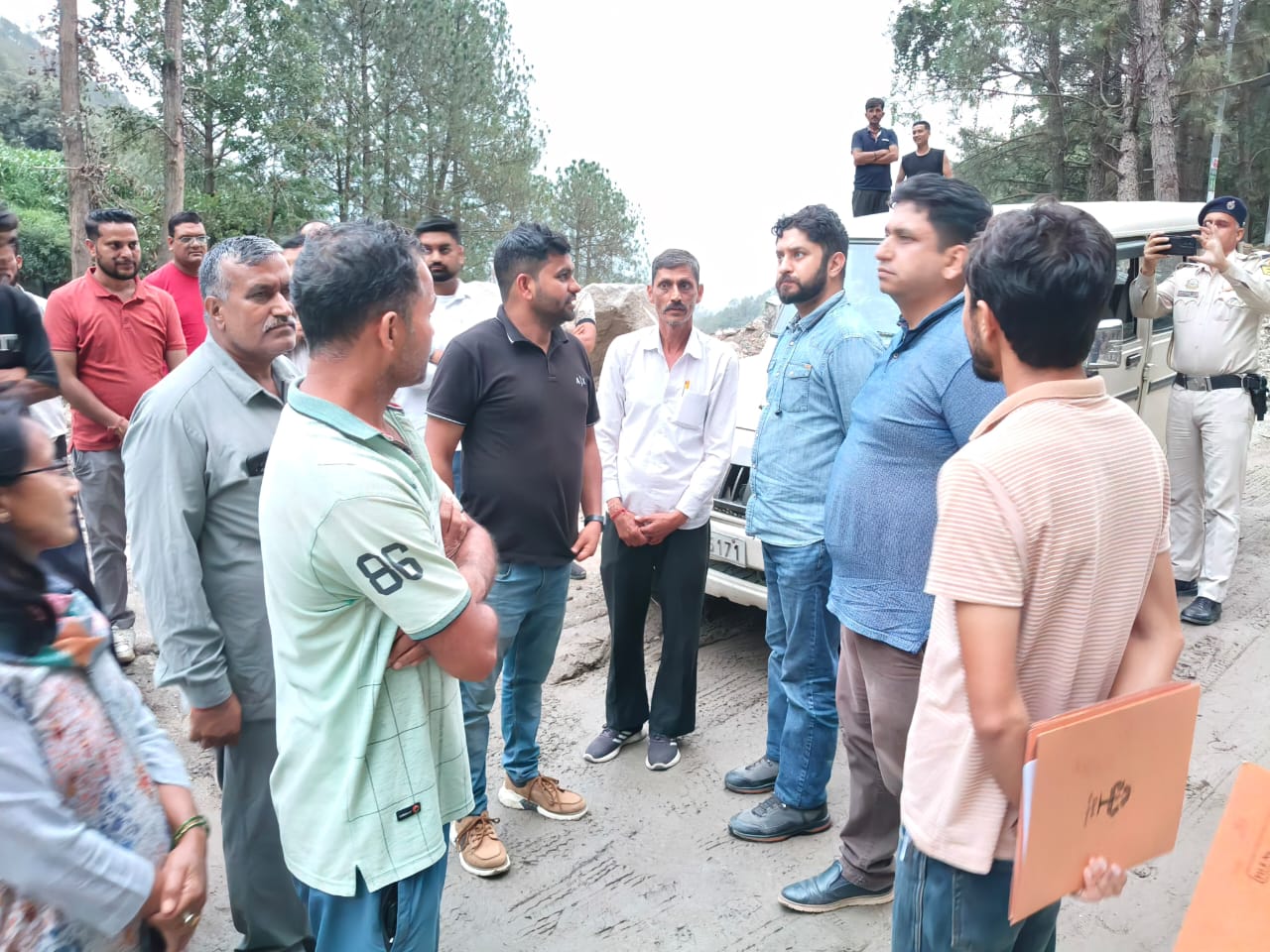 आपदा के बाद राहत: बिजली-पानी और सड़क बहाली के कार्य युद्धस्तर पर जारी ; उपायुक्त