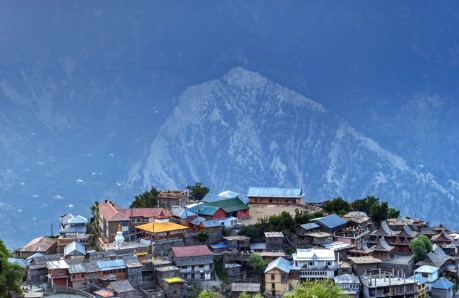 किन्नौर के पांगी गांव में डेढ़ माह से लाइनमैन नदारद!