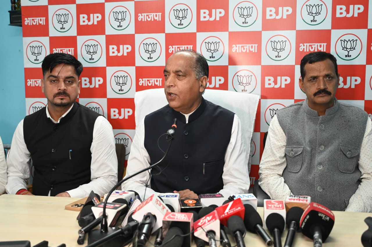 सुक्खू सरकार अब बच्चियों पर मुकदमे दर्ज करने पर उतारू : जयराम ठा...