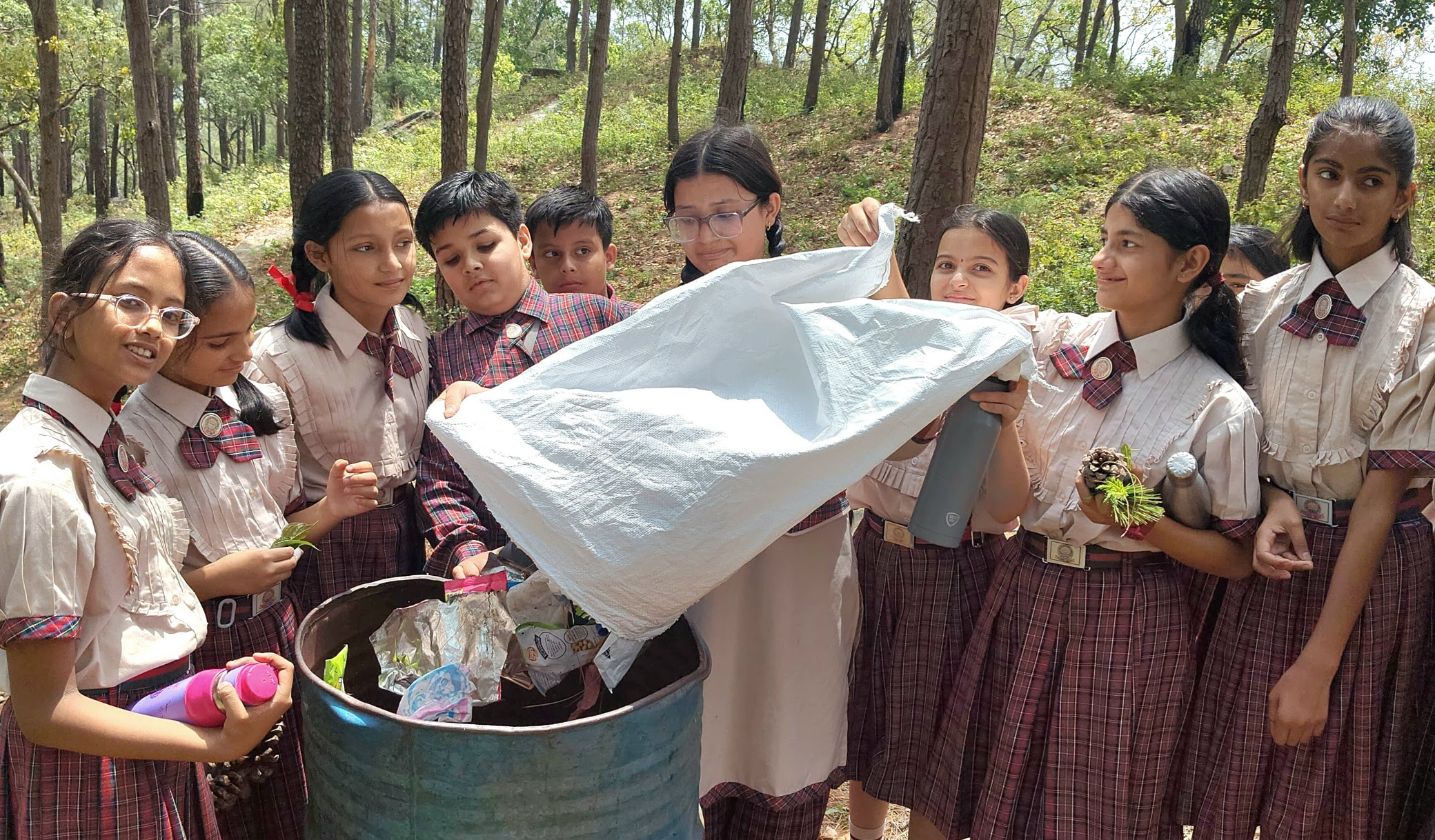 डीएवी स्कूल नाहन के छात्रों ने विश्व जैव विविधता दिवस मनाया