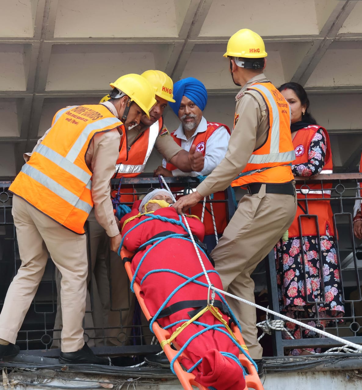 जिला तथा उपमंडल मुख्यालयों में मेगा माॅक ड्रिल का आयोजन, अलर्ट मिलते ही आपदा से बचाव को मुस्तैद हुआ प्रशासन
