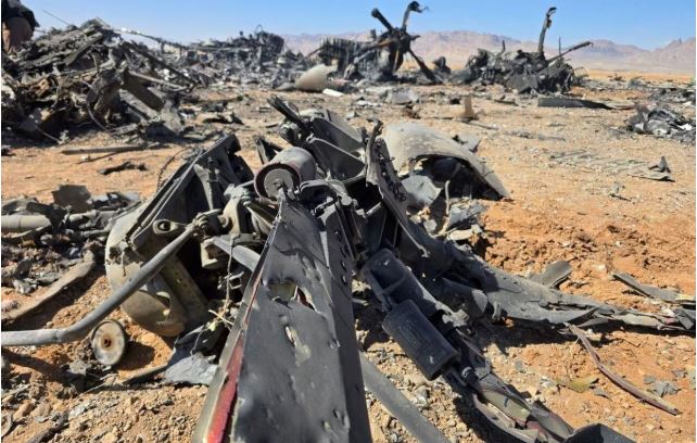 ईरान में फंसे अमेरिकी क्रू को निकालने के लिए हाई-रिस्क ऑपरेशन, म...