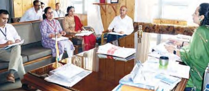 खरीफ 2025 फसल बीमा योजनाओं पर निगरानी समिति की बैठक आयोजित, एडीए...