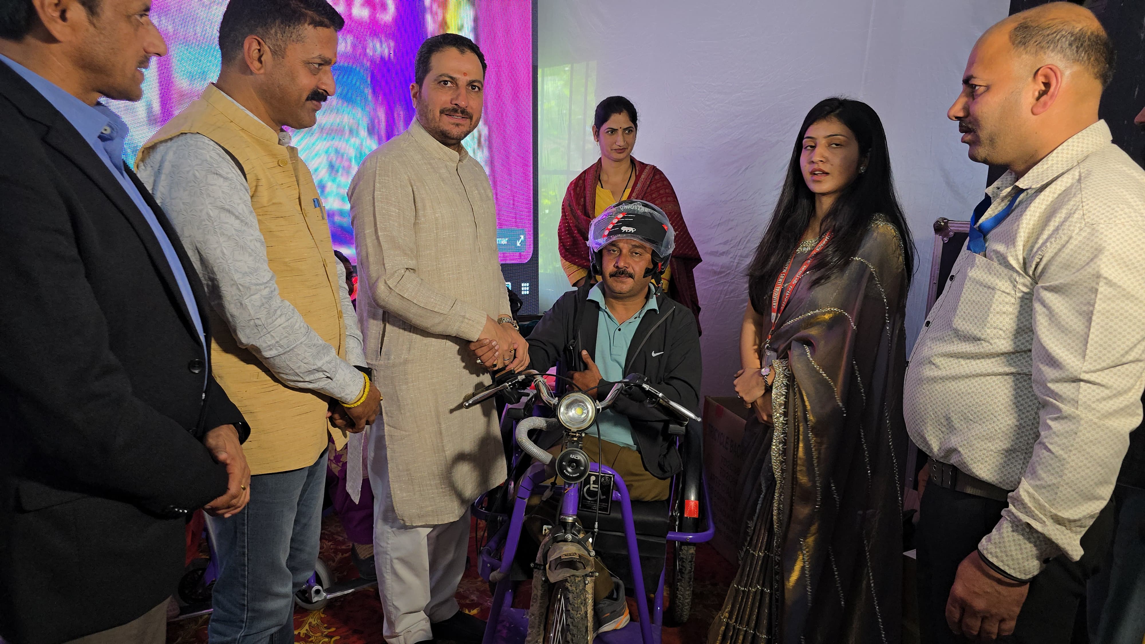 दिव्यांगजनों के सशक्तिकरण में मोदी सरकार बनी मिसाल- विधायक राकेश...