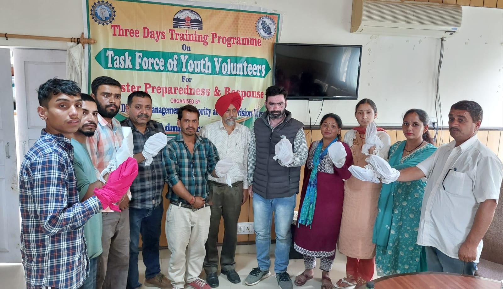 मॉनसून सीजन: नदी नालों में कूड़ा कचरा फैंकने से पानी का रास्ता हो जाता हैं अवरुद्ध, बढ़ता हैं आपदा का खतरा 