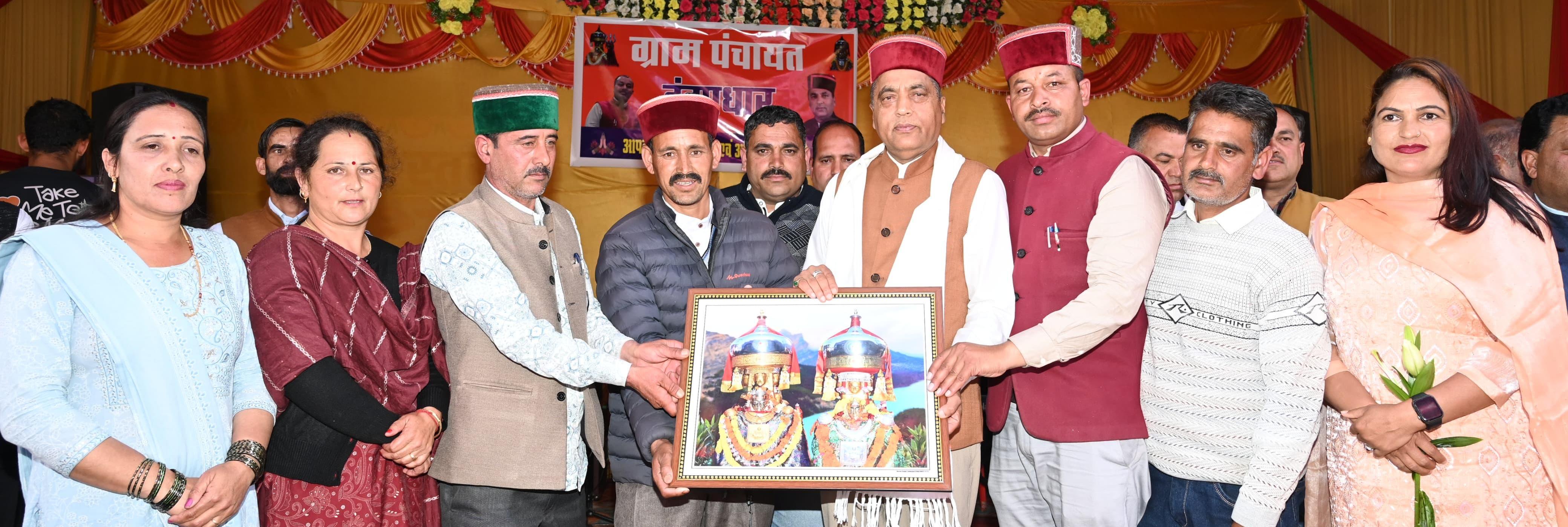 सुक्खू सरकार अनुशासनहीनता पर कार्रवाई करने के बजाय पर्दा क्यों डाल रही है : जयराम ठाकुर