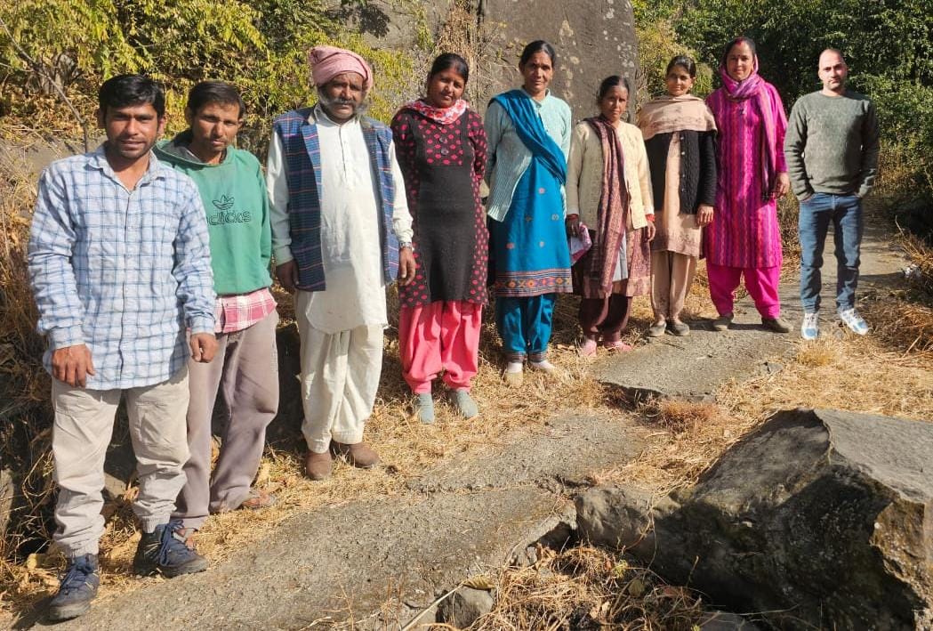 धनालग पंचायत के घरवासडा गांव के 120 परिवार लो बोल्टेज से परेशान