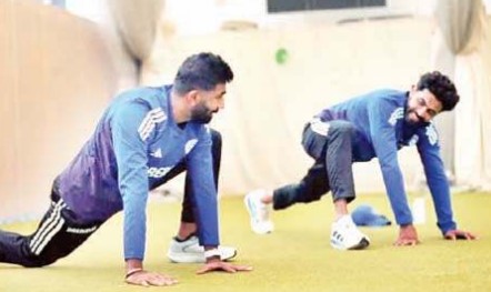 इंग्लैंड को हराने के लिए टीम इंडिया ने मैदान में बहाया पसीना