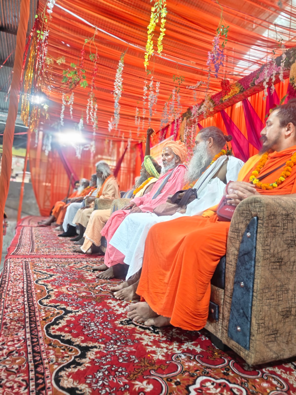 महंत गोविंद दास जी की पुण्यस्मृति में संत सम्मेलन सम्पन्न, समाधि पर अर्पित की पुष्पांजलि