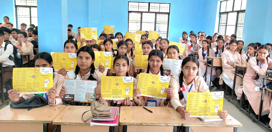 अपना विद्यालय दी हिमाचल स्कूल एडॉप्शन कार्यक्रम के तहत, राजकीय आदर्श वरिष्ठ माध्यमिक पाठशाला करसोग में कार्यशाला आयोजित