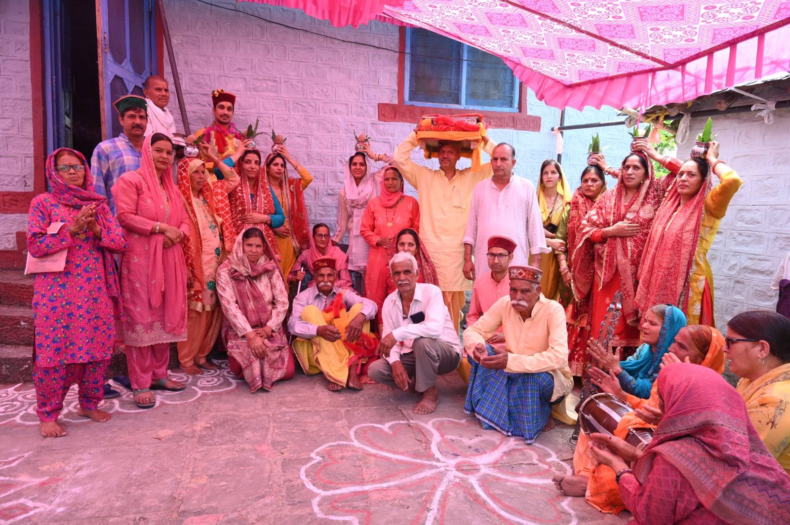 रिवालसर त्रिवेणी धर्म स्थली के महूंनाग मंदिर में श्री मदभागवत कथा का आयोजन