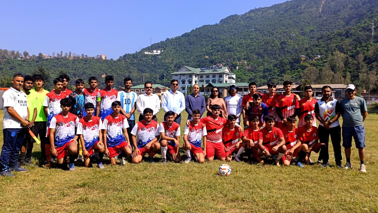 डीएवी स्टेट लेवल फुटबॉल टूर्नामेंट का भव्य शुभारंभ 