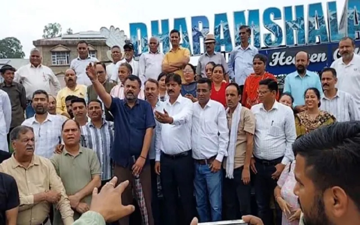 CM सुक्खू पर टिप्पणी बनी सियासी मुद्दा, कांग्रेस का ऐलान- सुधीर शर्मा माफी मांगें वरना होगा उग्र विरोध