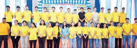 मनर्वा स्टडी सर्किल के नीट और जेईई अचीवर्स को किया पुरस्कृत