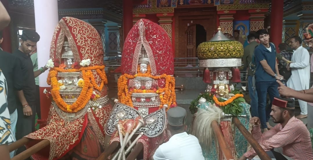 सात दिवसीय माता त्रिपुर भैरवा मेला में बारिश ने डाला खलल