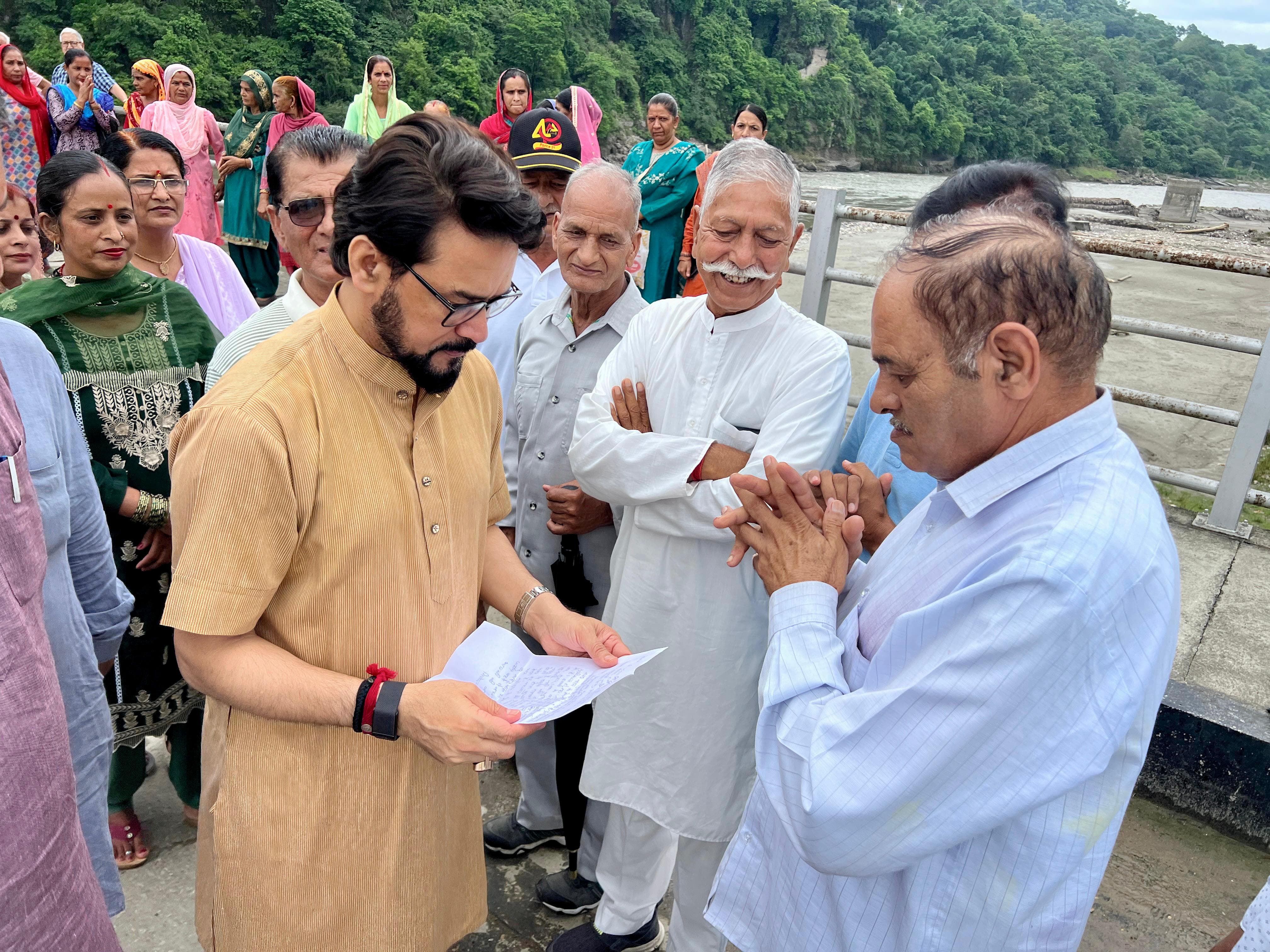 आपदा की घड़ी में मोदी सरकार हिमाचल के साथ: अनुराग ठाकुर