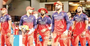 हैदराबाद के खिलाफ आरसीबी की निगाहें शीर्ष दो में स्थान मजबूत करन...