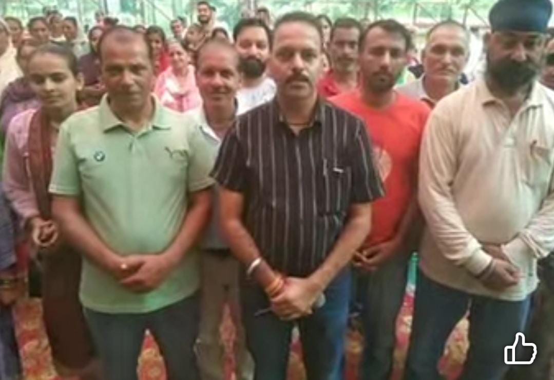 समौड़ बनी धर्मपुर उपमंडल की पहली पंचायत जिसने सभी परिवारों को बांटे वाटर फिल्टर और डस्टबिन