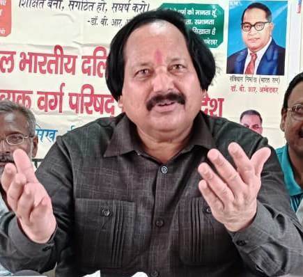 निजी क्षेत्र में नहीं होता करवा चौथ के दिन महिलाओं को छुट्टी का...