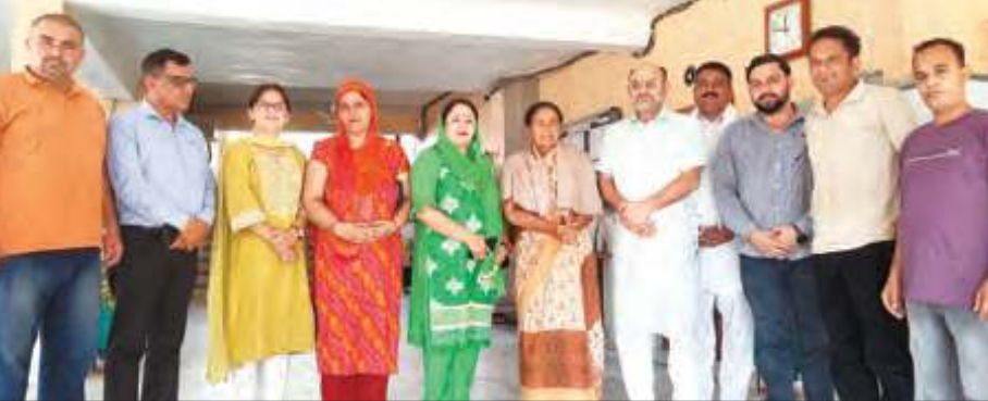 छात्रों के अच्छे परिणाम पर पूर्व विधायक ने सेंट स्कूल की प्रिंसि...