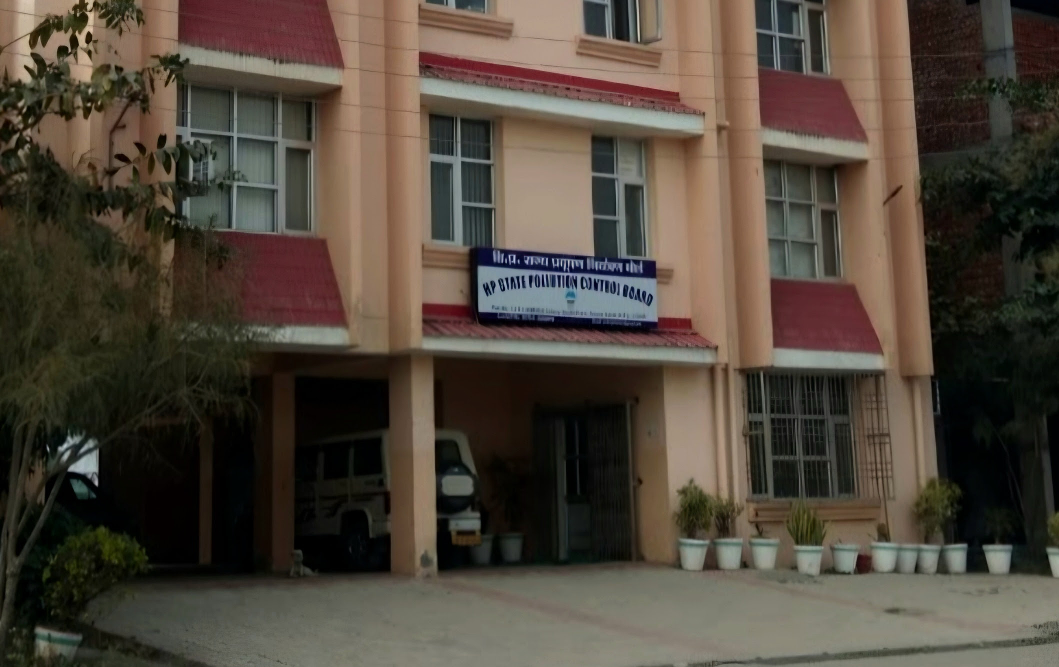 पांवटा साहिब प्रदूषण कार्यालय में पुलिस की रेड सवालों के घेरे में