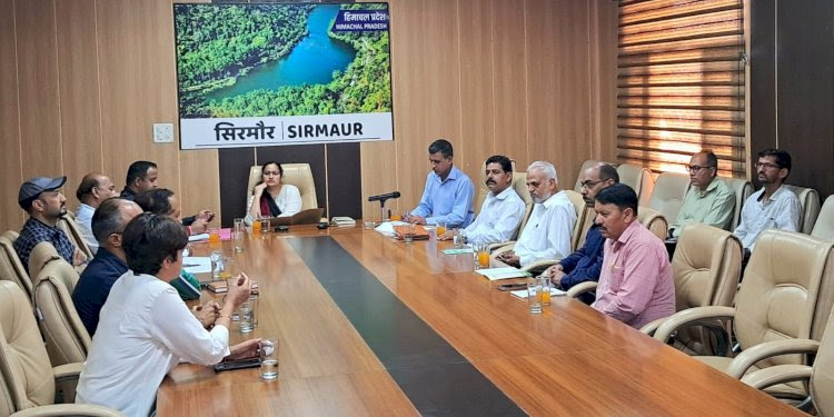 उपायुक्त की अध्यक्षता में हुई नशा मुक्त भारत अभियान की बैठकें