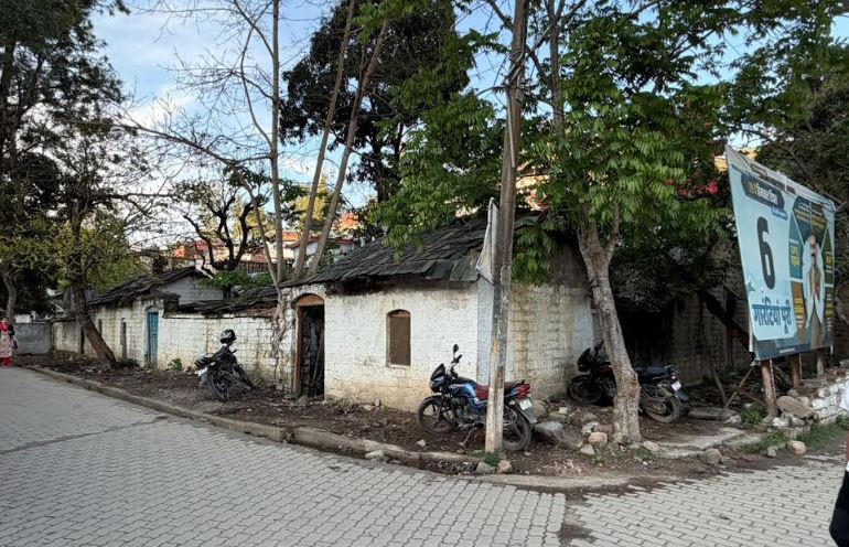 सरकाघाट में गिराए जाएंगे तहसीलदार-नायब तहसीलदार के जर्जर आवास, DC मंडी ने लगाई मुहर