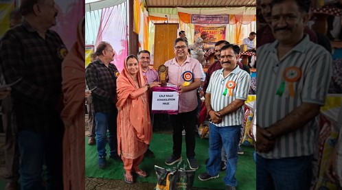 विधायक आशीष ने बछड़ी रैली में उत्कृष्ट पशुपालकों को किया सम्मानित