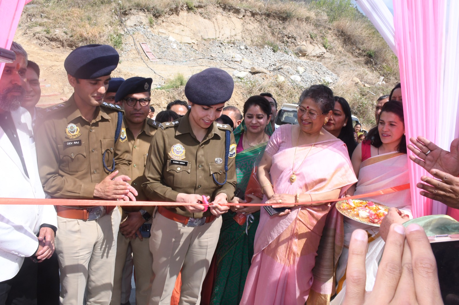 गुरु इंटरनेशनल ला मोंटेसरी स्कूल, जोगिंद्रनगर का भव्य शुभारंभ